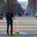 Massive bubbles at the Arc de Triomf